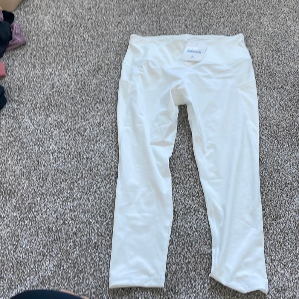 White leggings brand new never worn